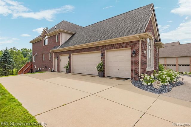 1803 Applebrook Drive, Commerce Twp, MI 48382