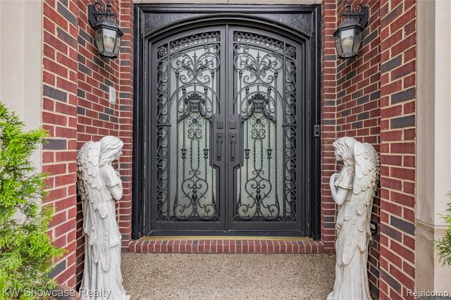 1803 Applebrook Drive, Commerce Twp, MI 48382