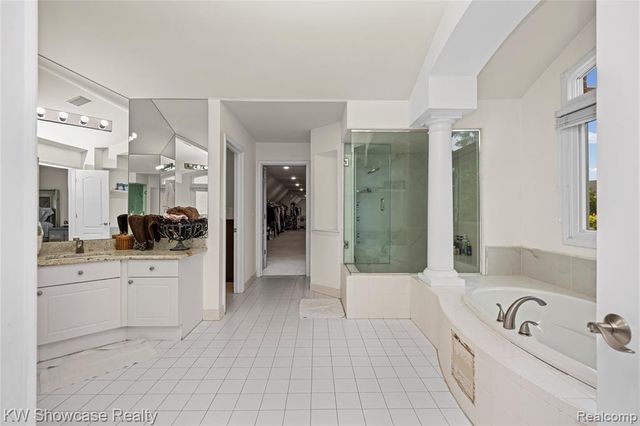 1803 Applebrook Drive, Commerce Twp, MI 48382