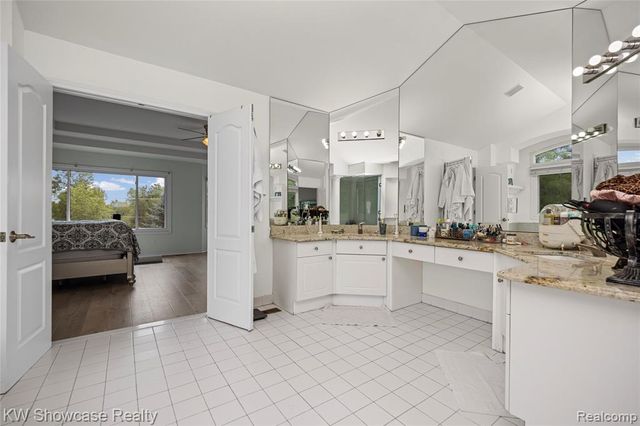 1803 Applebrook Drive, Commerce Twp, MI 48382