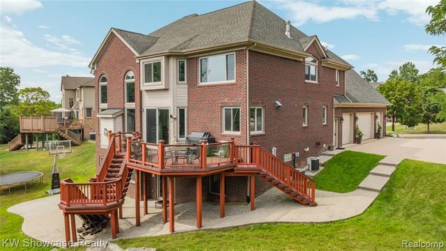 1803 Applebrook Drive, Commerce Twp, MI 48382