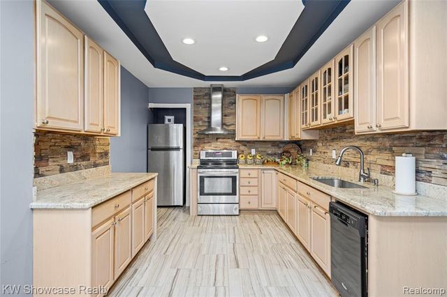 1803 Applebrook Drive, Commerce Twp, MI 48382