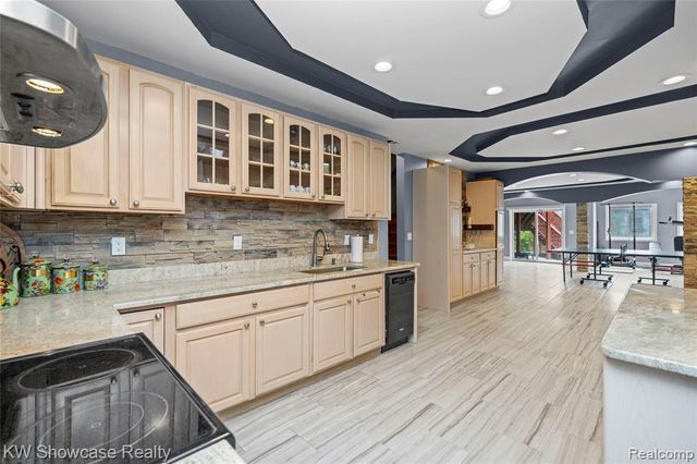 1803 Applebrook Drive, Commerce Twp, MI 48382