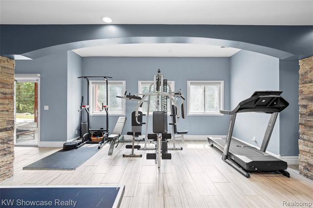 1803 Applebrook Drive, Commerce Twp, MI 48382