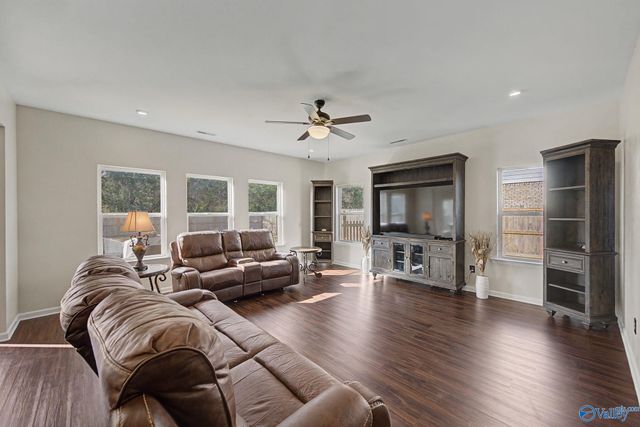 117 Ginhouse Way, Decatur, AL 35603