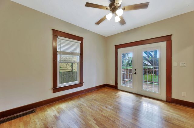 145 N Erie St, Wichita, KS 67214