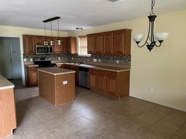 1005 Caddo Lake Drive, Wylie, TX 75098