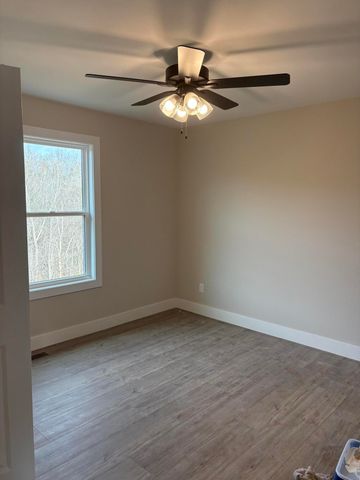 180 Saddlebrook Lane, Dry Ridge, KY 41035