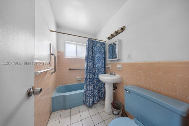 625 75th St, Miami Beach, FL 33141