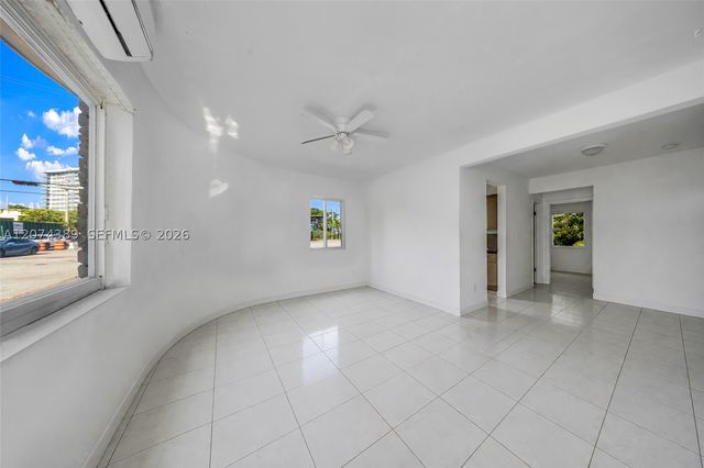 625 75th St, Miami Beach, FL 33141