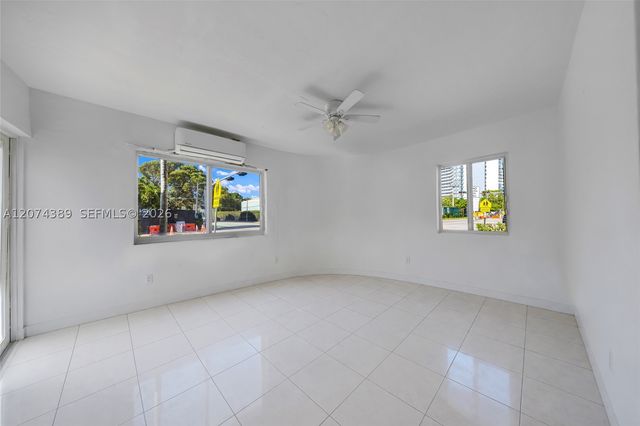 625 75th St, Miami Beach, FL 33141
