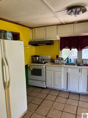 3315 Hovekamp Rd, Paducah, KY 42003