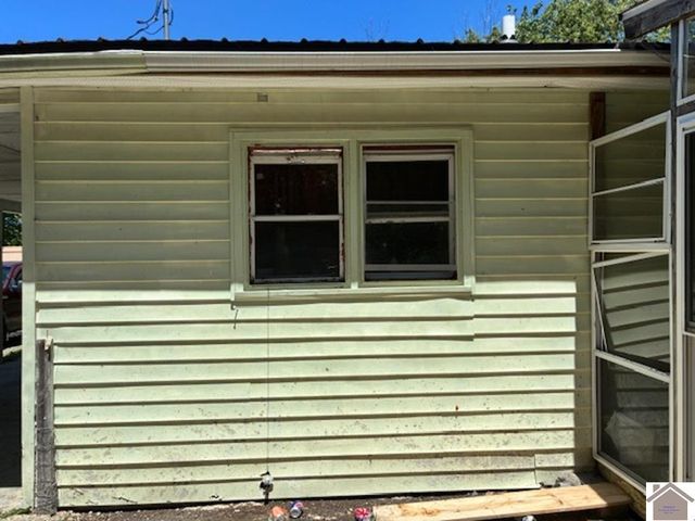 3315 Hovekamp Rd, Paducah, KY 42003