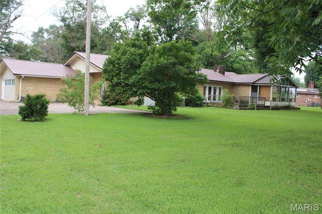 3201 S Ward Avenue, Caruthersville, MO 63830