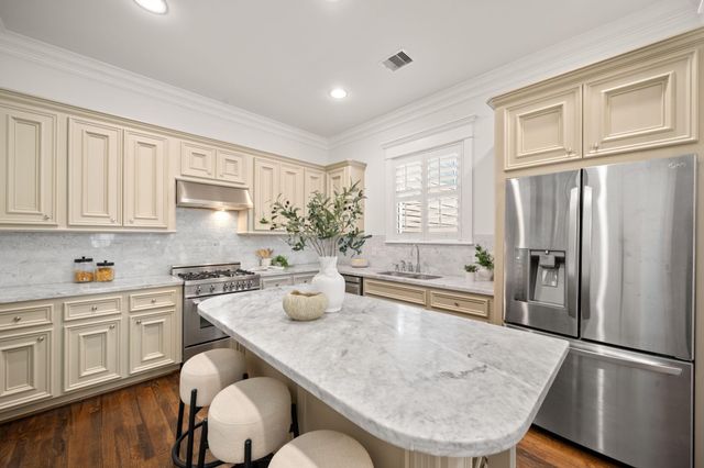 1024 Alexander Street Street, Houston, TX 77008
