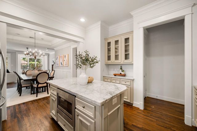 1024 Alexander Street Street, Houston, TX 77008
