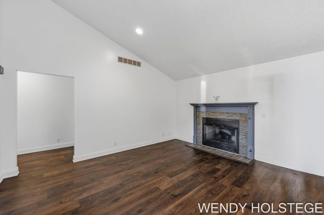 2080 W 32nd Street, Laketown Twp, MI 49423