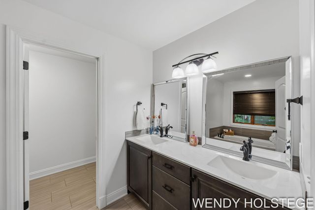 2080 W 32nd Street, Laketown Twp, MI 49423
