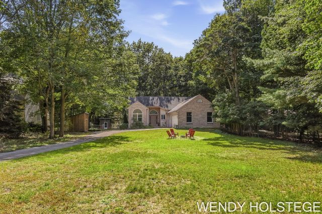 2080 W 32nd Street, Laketown Twp, MI 49423
