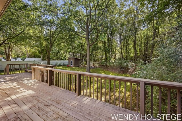 2080 W 32nd Street, Laketown Twp, MI 49423