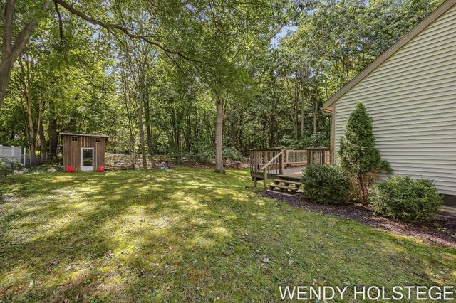 2080 W 32nd Street, Laketown Twp, MI 49423