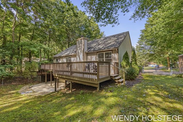 2080 W 32nd Street, Laketown Twp, MI 49423