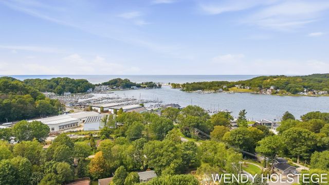 2080 W 32nd Street, Laketown Twp, MI 49423