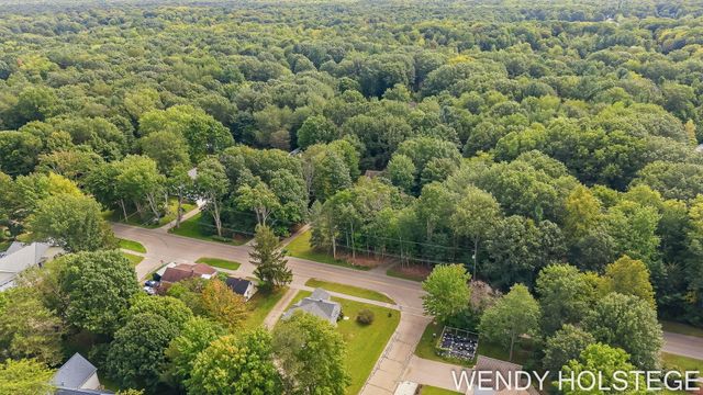 2080 W 32nd Street, Laketown Twp, MI 49423