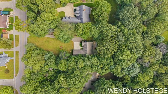 2080 W 32nd Street, Laketown Twp, MI 49423