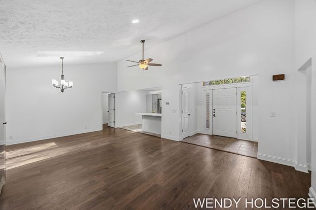 2080 W 32nd Street, Laketown Twp, MI 49423