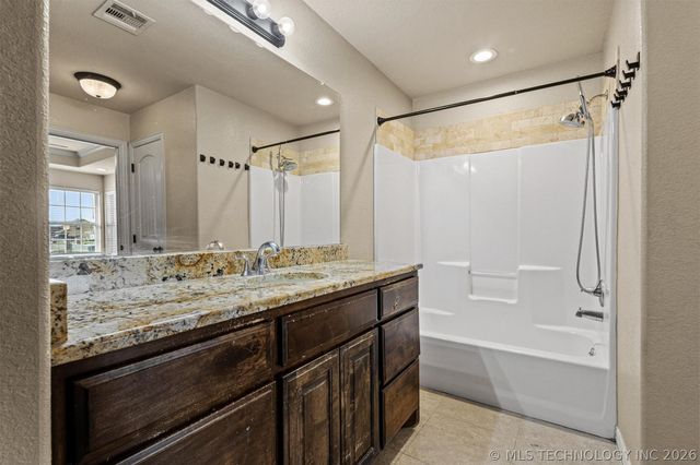 96 Dawson Drive, Calera, OK 74730