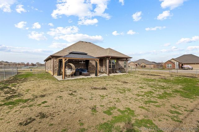 96 Dawson Drive, Calera, OK 74730