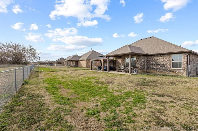 96 Dawson Drive, Calera, OK 74730