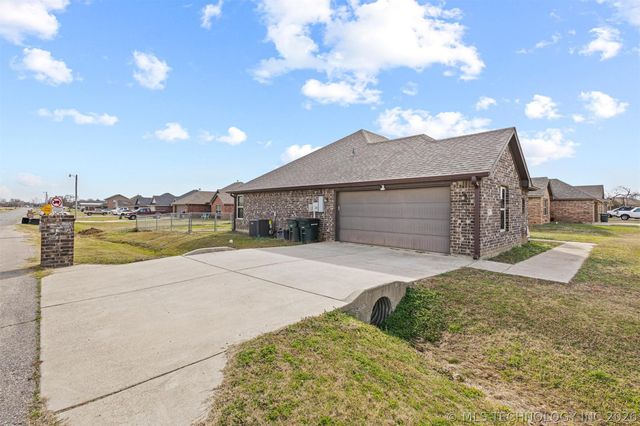 96 Dawson Drive, Calera, OK 74730