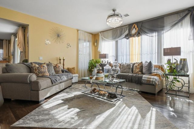 1124 Camino Levante, Chula Vista, CA 91913