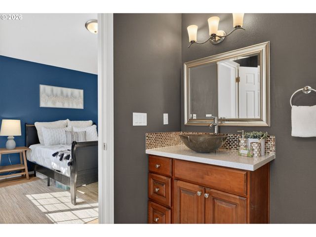 12619 Se FOSTER Rd, Portland, OR 97236