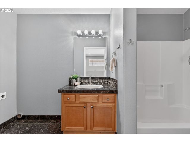 12619 Se FOSTER Rd, Portland, OR 97236