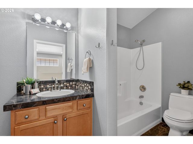 12619 Se FOSTER Rd, Portland, OR 97236