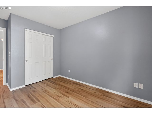 12619 Se FOSTER Rd, Portland, OR 97236