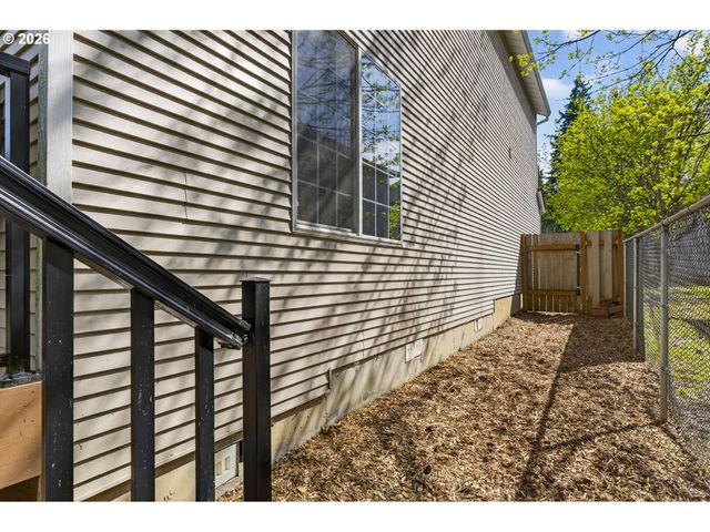 12619 Se FOSTER Rd, Portland, OR 97236