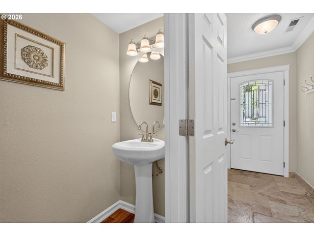 12619 Se FOSTER Rd, Portland, OR 97236