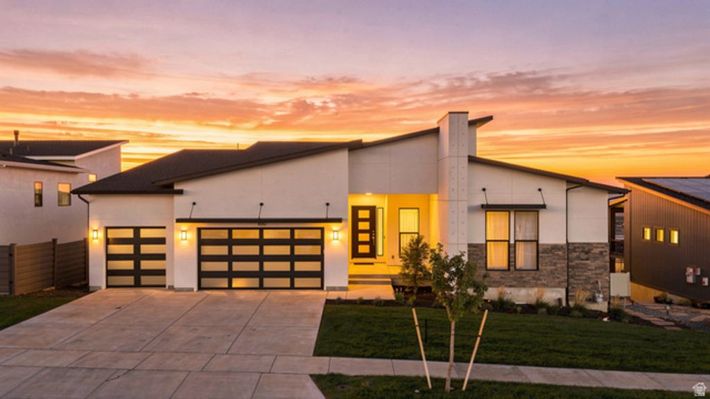 690 S MILLER AVE, North Salt Lake, UT 84054 — exterior