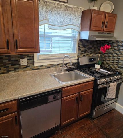 68 Ball St, Irvington Twp., NJ 07111