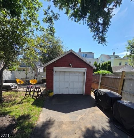 68 Ball St, Irvington Twp., NJ 07111