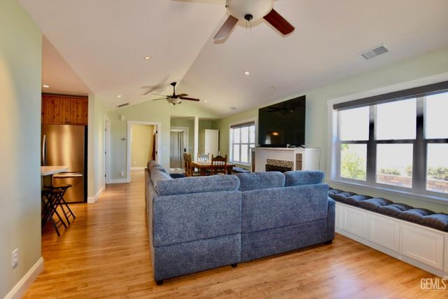 22730 Shenadoah, Tehachapi, CA 93561