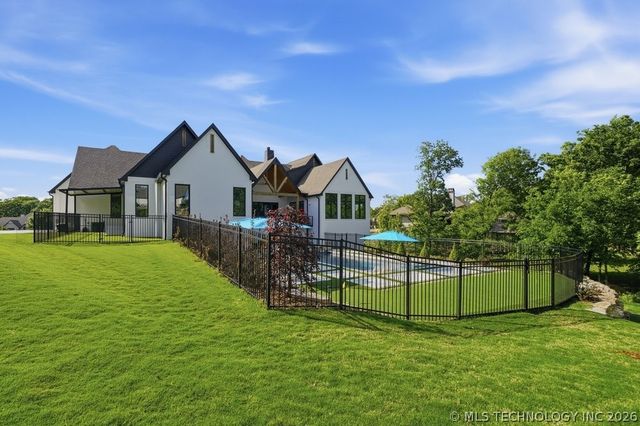 10715 S Nandina Court, Jenks, OK 74037