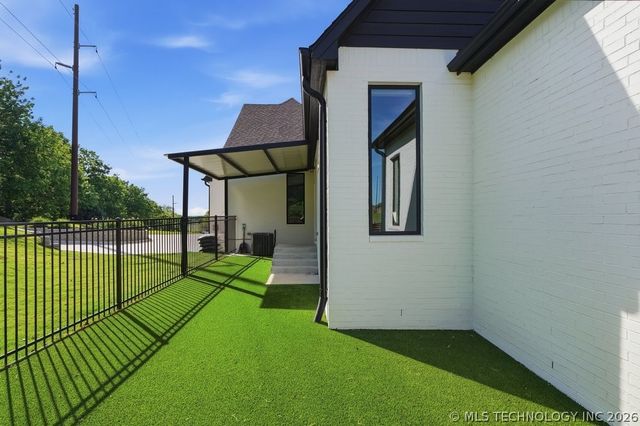 10715 S Nandina Court, Jenks, OK 74037