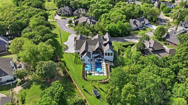 10715 S Nandina Court, Jenks, OK 74037
