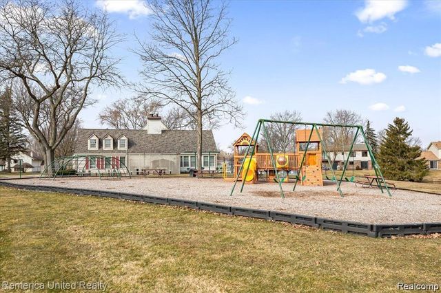 23316 Cranbrooke Drive, Novi, MI 48375