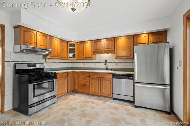 23316 Cranbrooke Drive, Novi, MI 48375